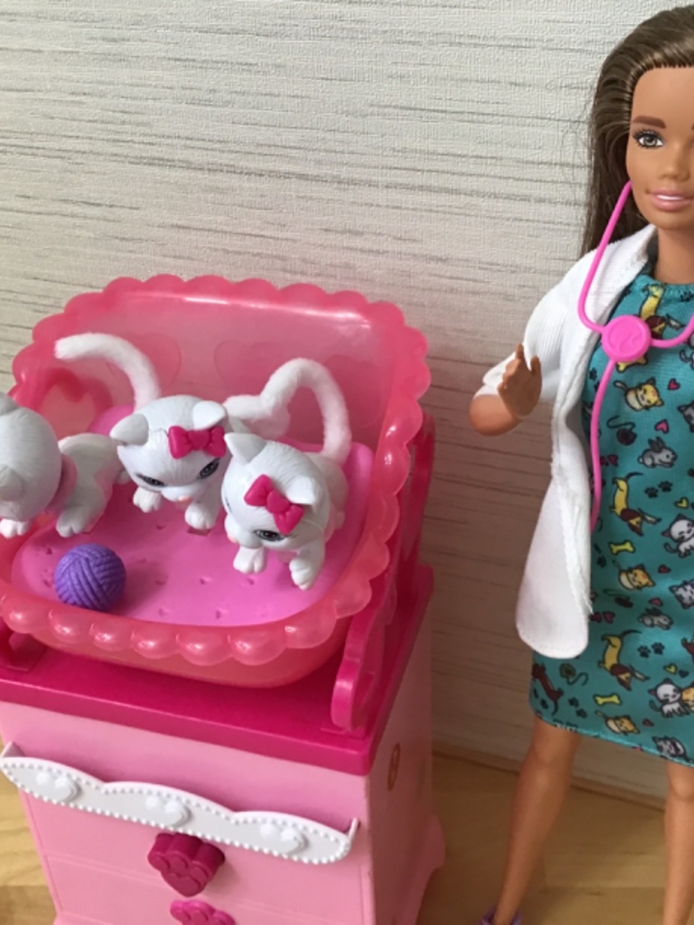 Barbie Doll and Kittens - Picture 3 of 15